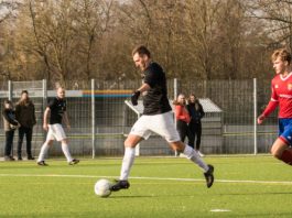 Nicht zu halten: FCL-Routinier Martin Peters steuerte gleich vier Treffer zum FCL-Erfolg bei. FCL-Bild: Reiner Poets