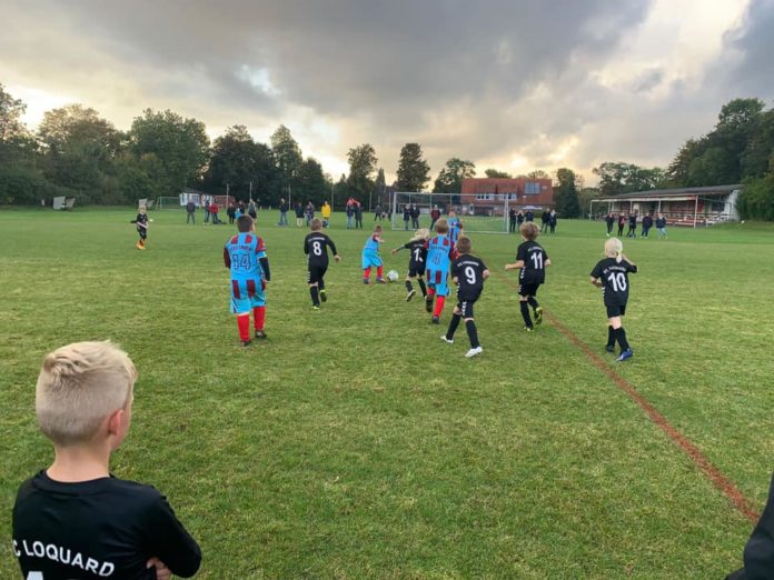 Unsere F-Jugend gastierte am heutigen Mittwochabend an der Petkumer Straße bei FT 03 Emden. FCL-Bild: Malte Wiegandt