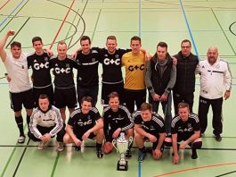 Unsere FCL-Siegermannschaft, die überraschend den Pokal mit nach Loquard nahm.