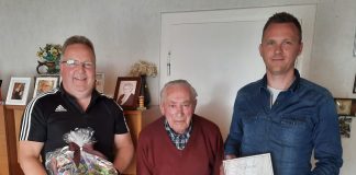 Seit nunmehr 75 Jahren ist Jannes Heikes (Mitte) Mitglied unseres FC Loquard - ein absolutes Novum in unserem Verein.