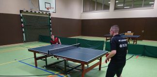 FCL-Akteur Arne Heerkes (rechts) steuerte gestern Abend wichtige Punkte zum FCL-Klassenerhalt in der Bezirksliga bei.