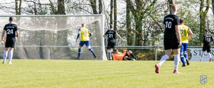 FCL-Keeper hatte gestern Nachmittag mehr zu tun, als ihm lieb war. FCL-Bild: Reiner Poets