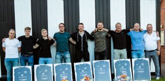 Ein wesentlicher Ankerpunkt der Abschlussfeiern sind die Verabschiedungen scheidender FCL-Akteure, die auch in diesem Jahr vom Mannschaftsrat mit warmen Worten und Präsenten bedacht wurden. FCL-Foto: Reiner Poets