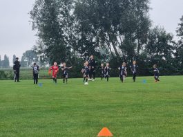 Unsere Kleinsten unmittelbar vor ihrem ersten Spiel. FCL-Bild: privat