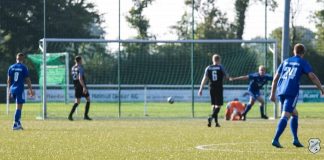 Unsere Loquarder warten weiter auf den dringend benötigten Dreier in der Ostfrieslandliga: Am Abend unterlagen unsere Mannen beim Tabellenzweiten, dem TUS Holtriem, mit 3:0 (2:0). FCL-Bild: Reiner Poets