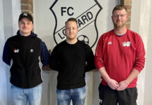 Alter Bekannter: Mit Jannik Janssen (Mitte) kehrt ein Akteur mit Stallgeruch zurück. Sehr zur Freude seiner Trainer Mirko Weets (links) und Jens Wiltfang (rechts). Bild: Thorsten Zeiß